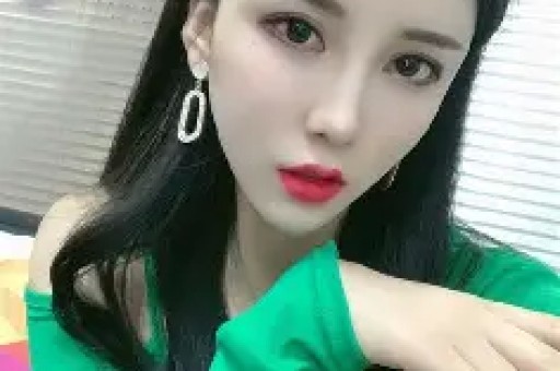 刘涛弯腰7秒上热搜：娱乐圈人设塌了真实值钱了