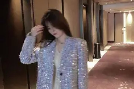 檀健次人设崩塌向女网红示弱频送红包风波后复出现场彻底失控
