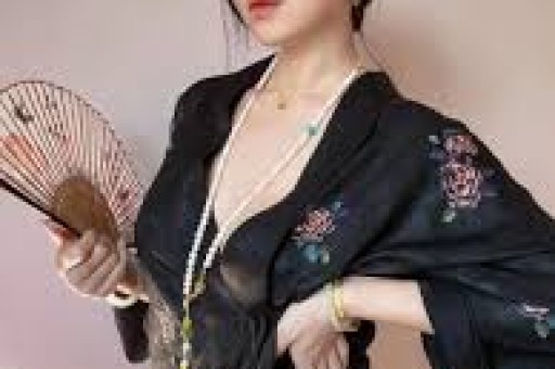 斗鱼女主播忘关摄像头私密画面流出！虚假人设彻底翻车